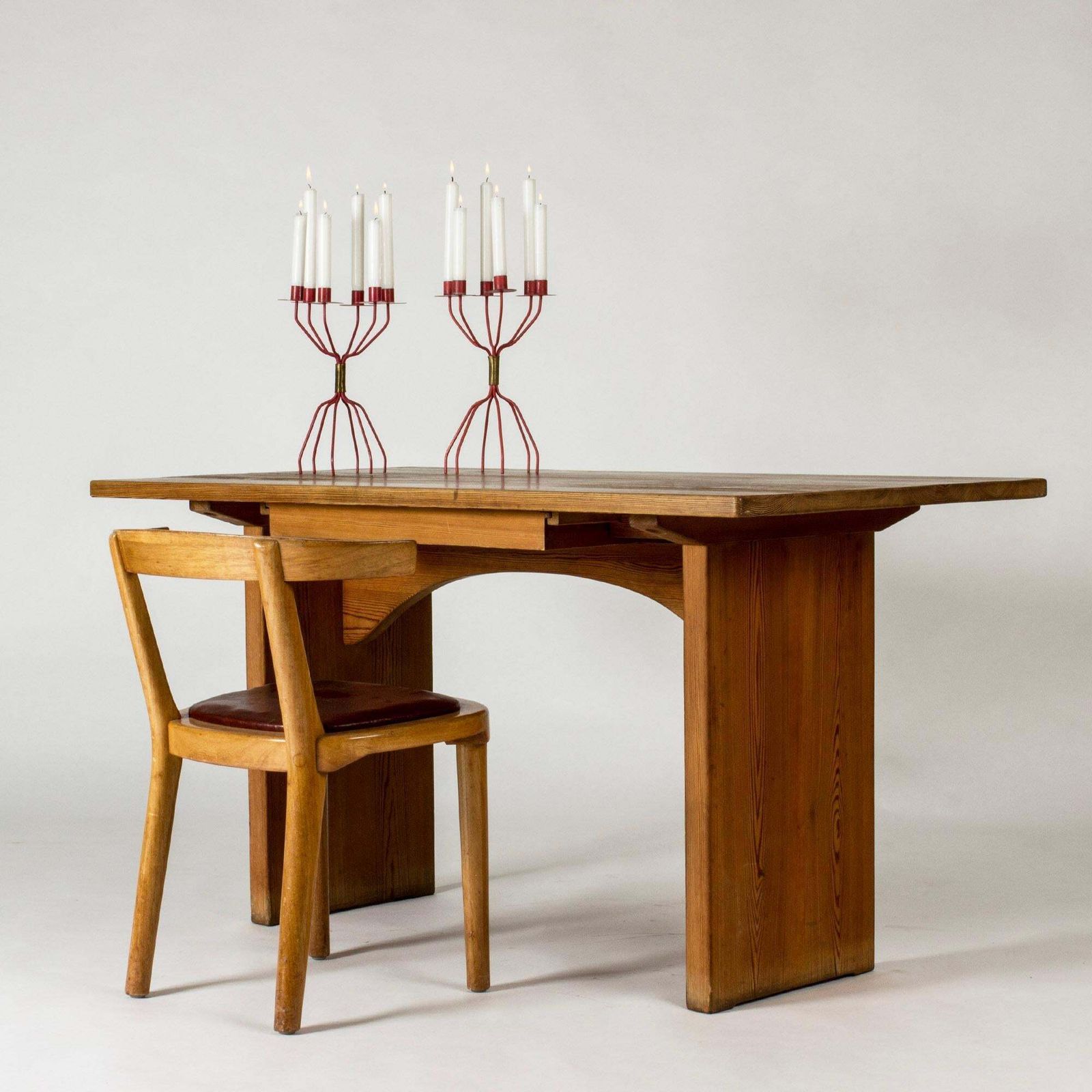 Bureau fonctionnaliste « Skissbordet » (« The Sketching Table ») par Carl Malmsten, Suède, années 1930 photo for sale