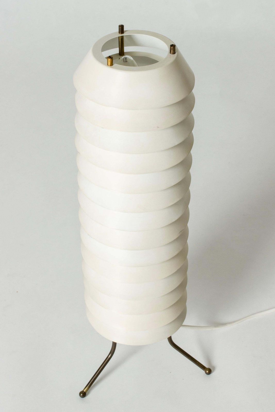 Lampe de table « Maija The Bee » moderniste, Ilmari Tapiovaara, Finlande, années 1950 photo 8212.0