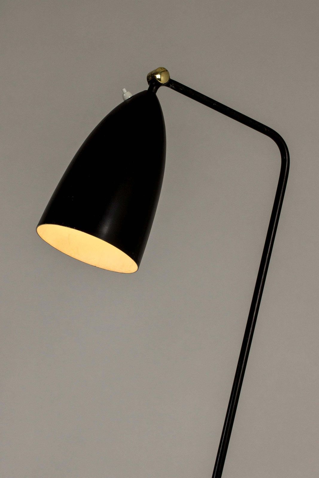 photo furniture Lampadaire « Grasshopper » par Greta Magnusson Grossman, Suède, années 1950