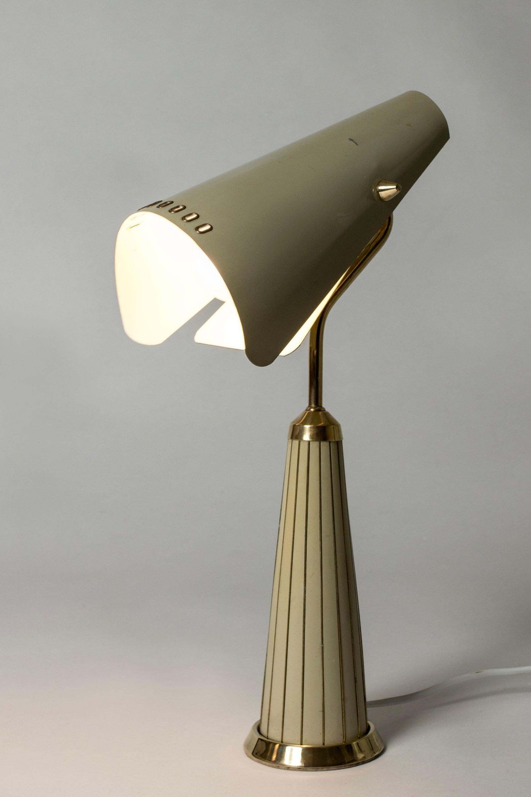 Swedish Modern Brass Table Lamp From Fåglavik, Sweden, 1950s photo vintage