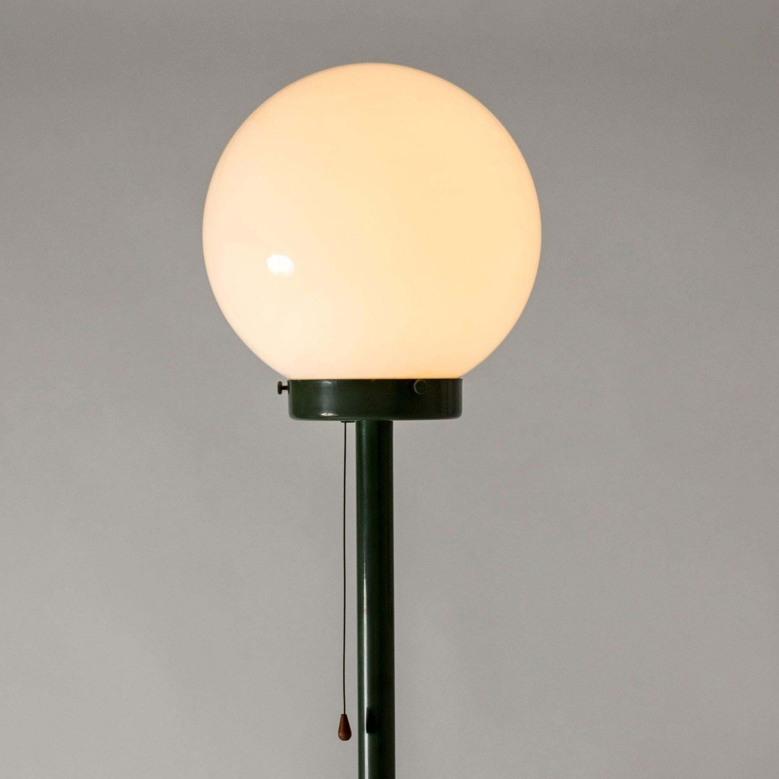 Lampadaire moderne suédois, Suède, années 1930 photo for sale