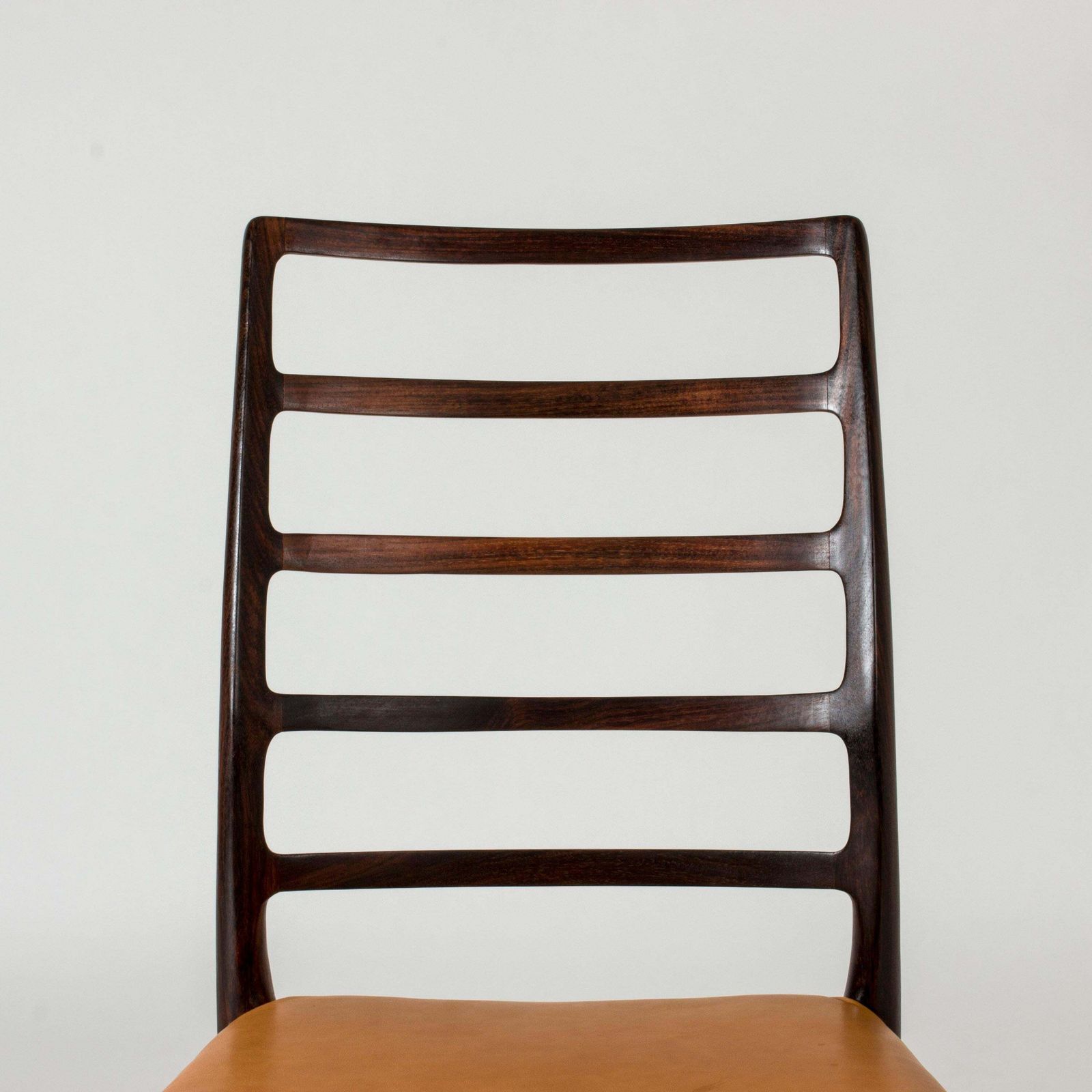 Set van acht eetkamerstoelen van Niels O. Møller, Denemarken, jaren 1950 photo for sale