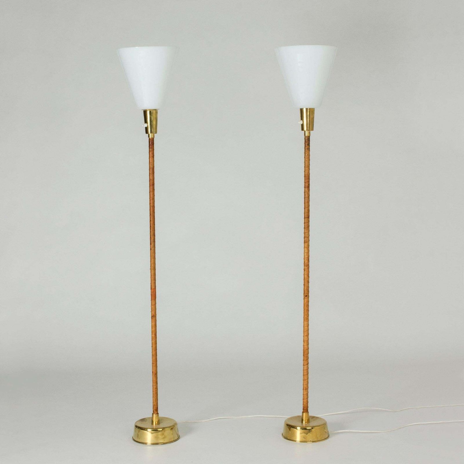 Paire de lampadaires par Lisa Johansson-Pape pour Orno photo furniture