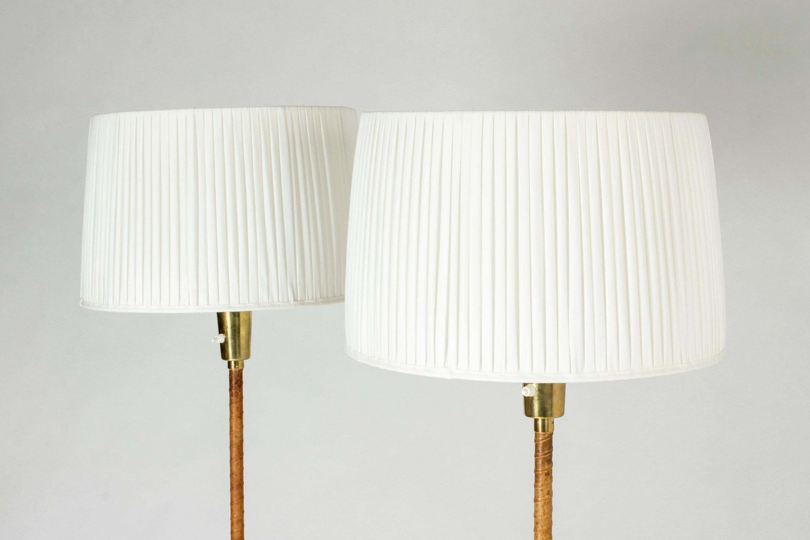 Paire de lampadaires par Lisa Johansson-Pape pour Orno photo buy