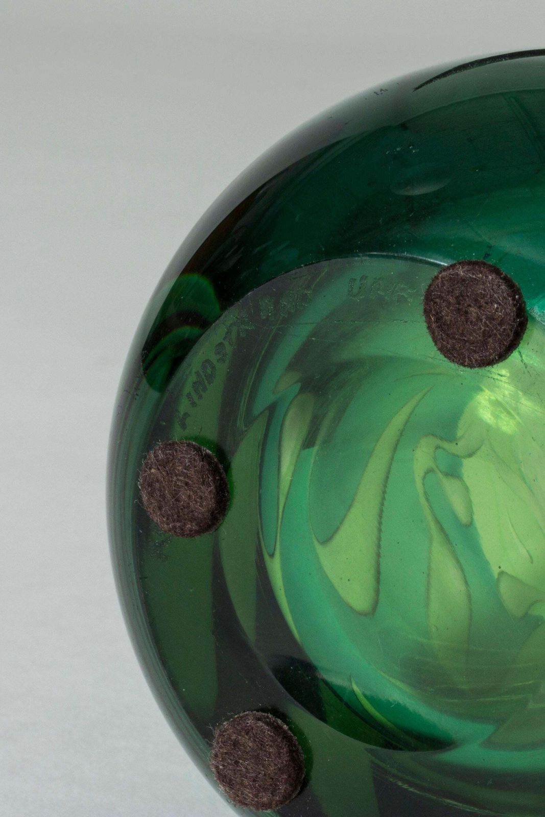 Vase en verre Vicke Lindstrand, Scandinavian Modern, Suède, années 1950 photo buy