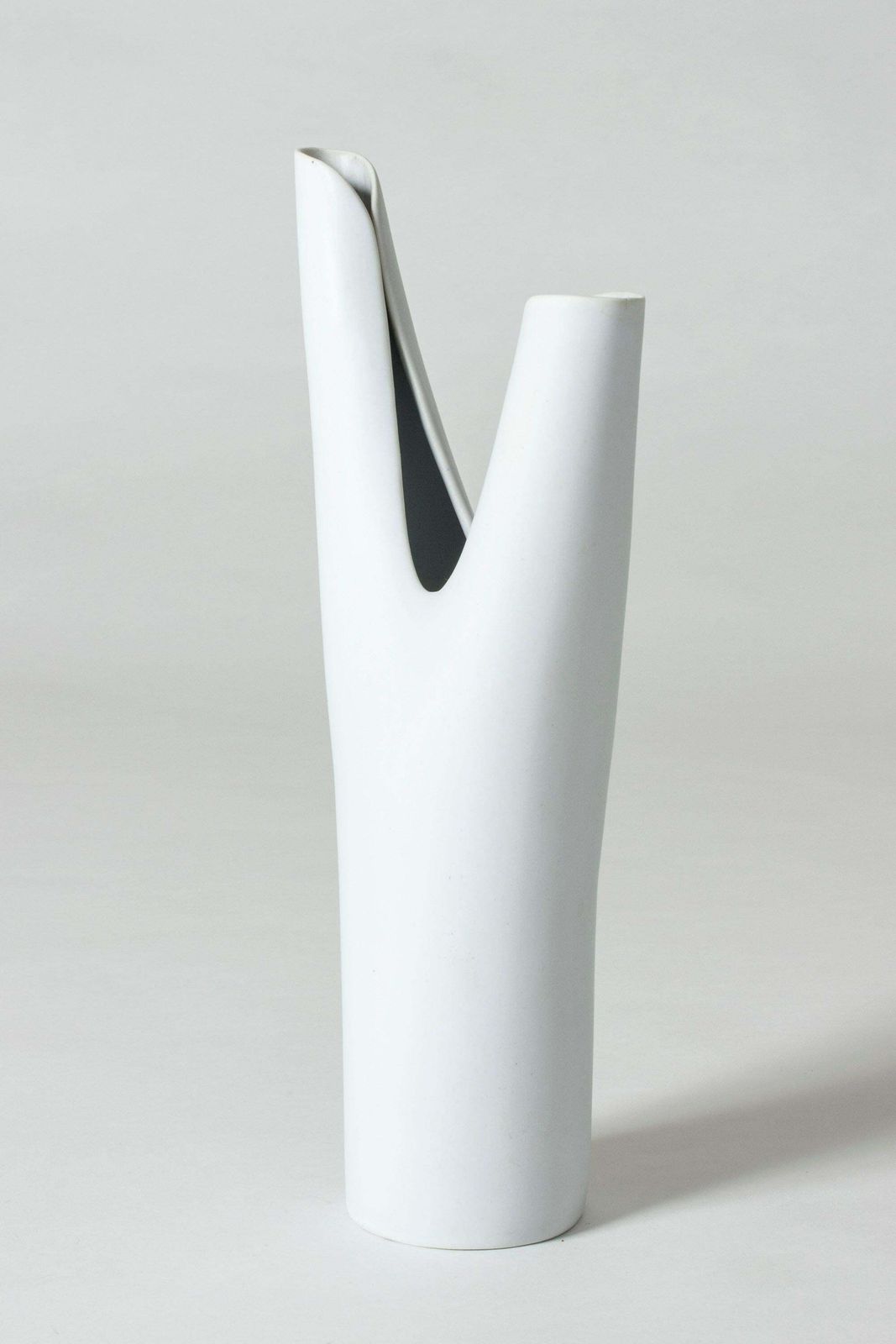 Steengoed "Veckla" vaas van Stig Lindberg photo furniture