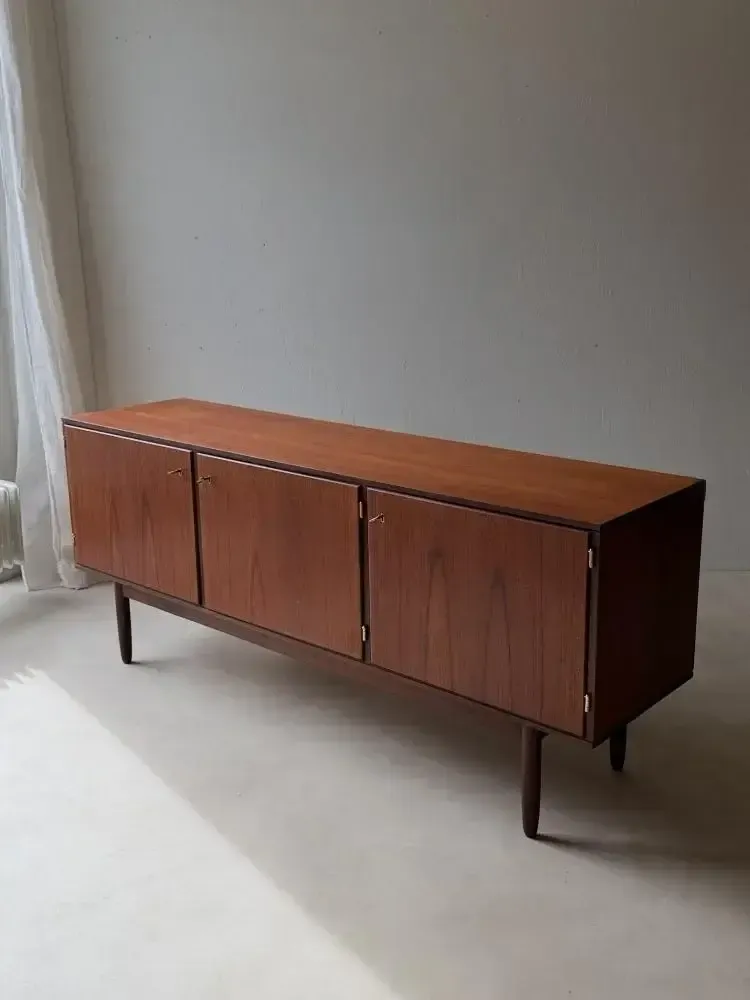 Deens teakhouten dressoir, jaren 1960 photo for sale