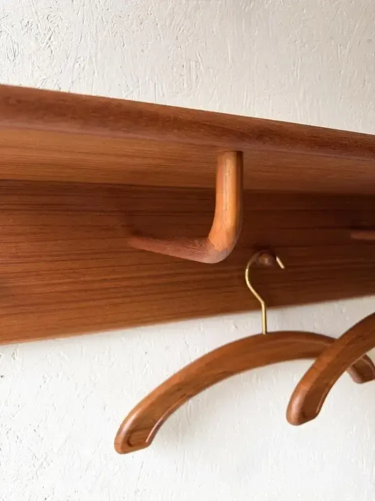 Kai Kristiansen Teakhouten Kapstok Voor Vildbjerg Møbelfabrik photo furniture