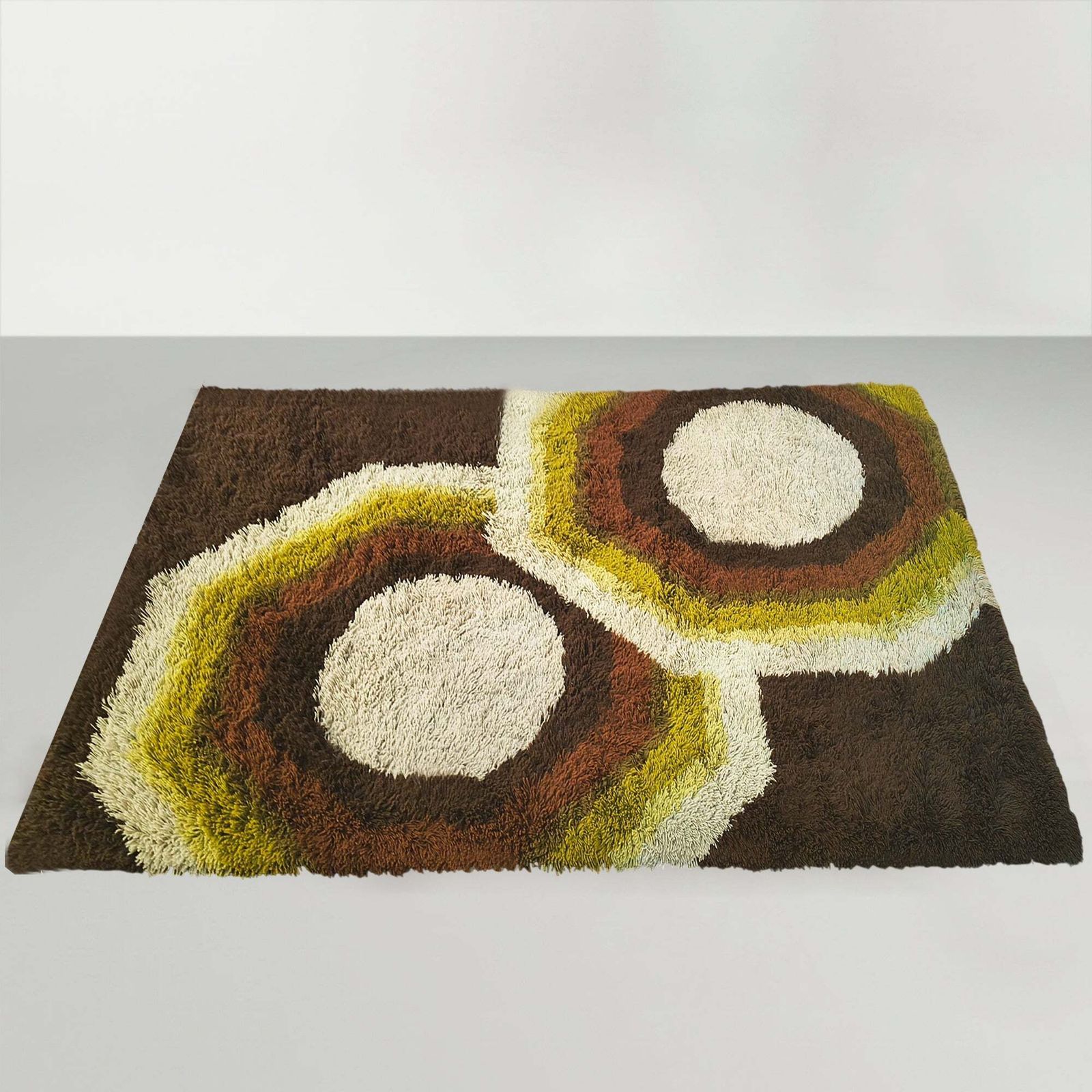 Tapis Space Age Desso avec étiquette du fabricant, années 1970. photo Textiles
