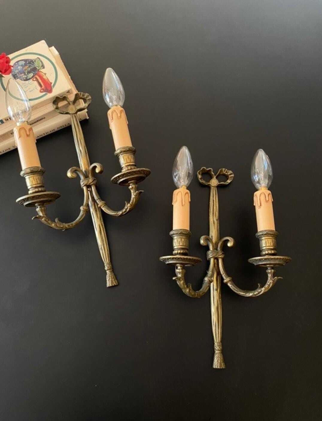 Een fraai paar antieke wandlampen. photo furniture