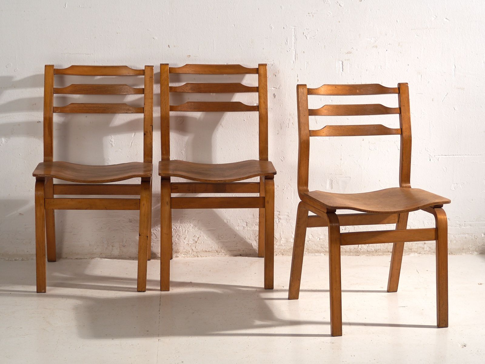 Chaises d'époque en hêtre et contreplaqué moulé - Europe centrale, vers 1960 #S3 photo furniture