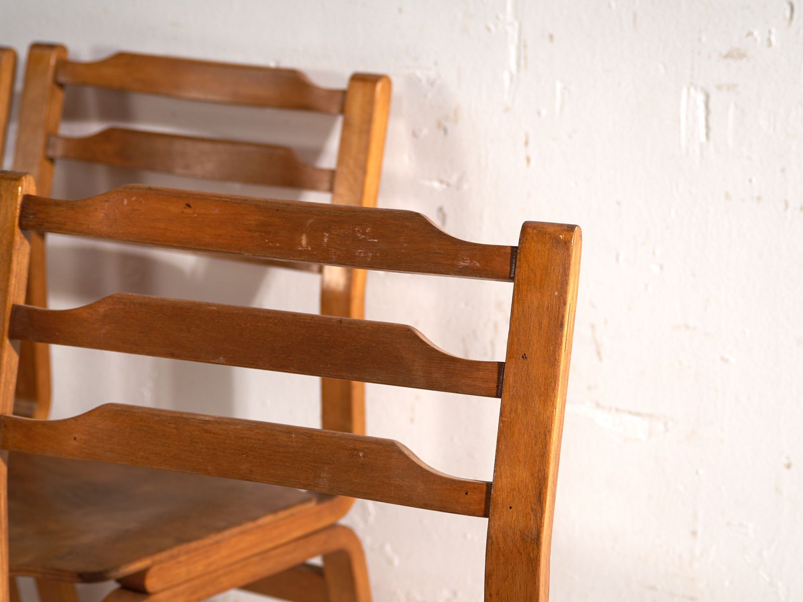 Chaises d'époque en hêtre et contreplaqué moulé - Europe centrale, vers 1960 #S3 photo for sale