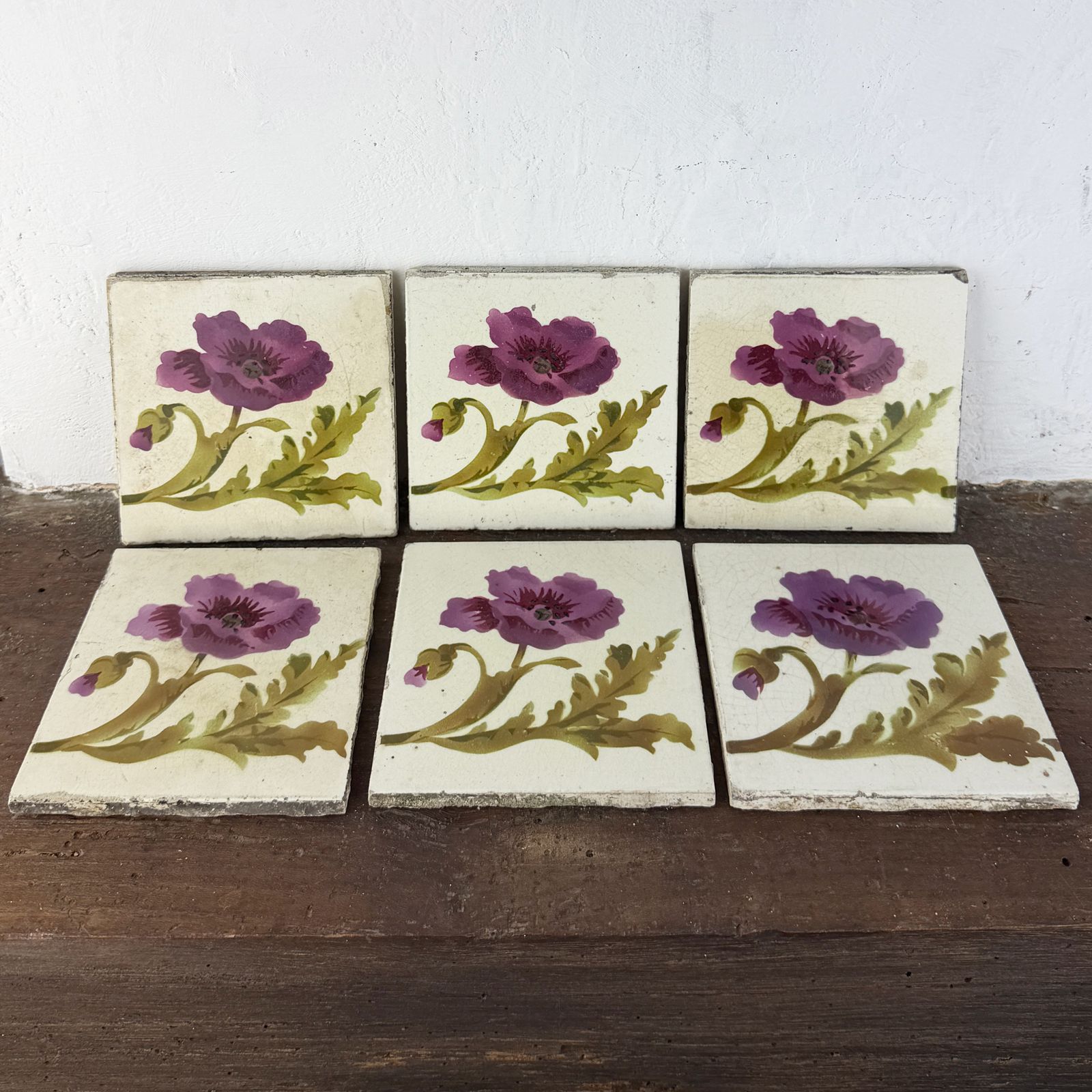 Set van 6 Art Nouveau Bloemen Keramische Tegels, Architectural Salvage photo furniture