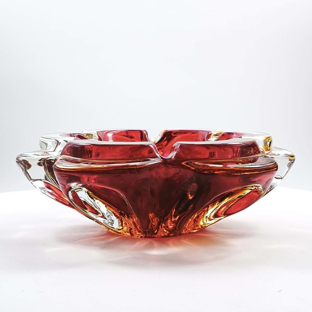 Grote asbak in Murano-glas, jaren 1960. Gemaakt in Murano, Italië. 18,5 cm / 7,28 inch photo 242.0