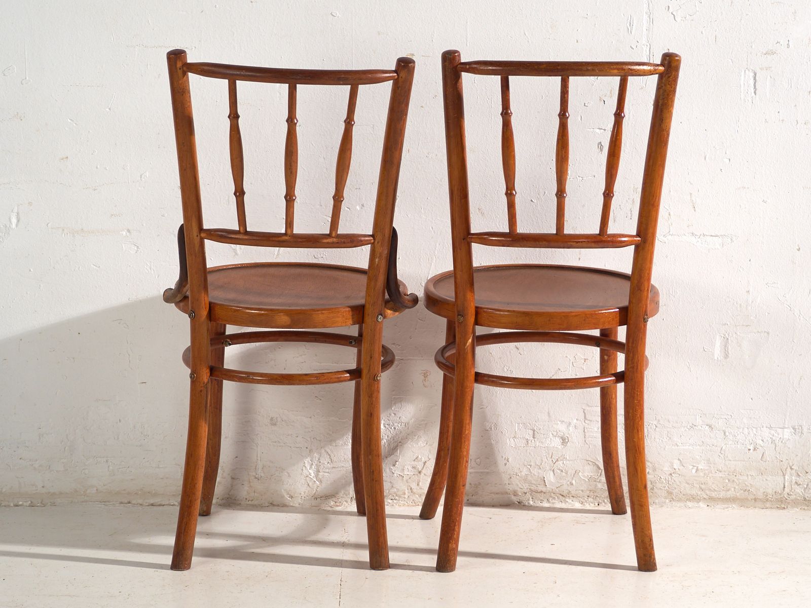 photo buy Chaises d'époque de style Thonet en bois courbé, Europe centrale, vers 1930, lot de 6