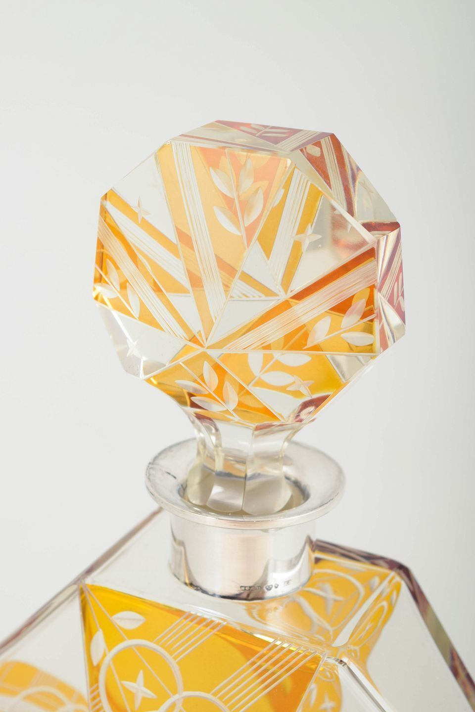 Carafe Art déco en cristal taillé à facettes, monture en argent, Suède, années 1920-1930 photo furniture