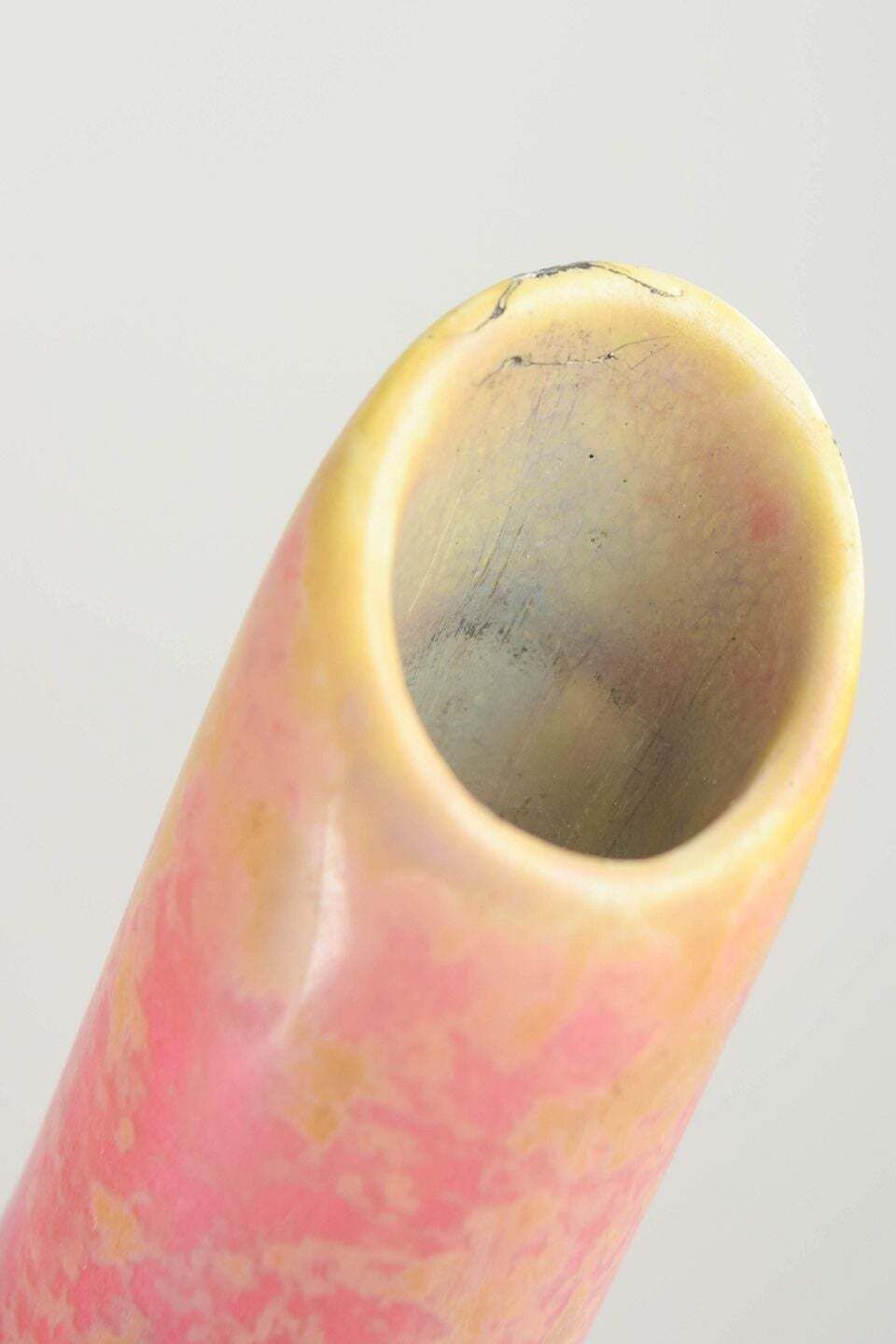 Hans Hedberg voor Biot. Druppelvormige vaas met roze en geel gemarmerd glazuur. photo 1136.0