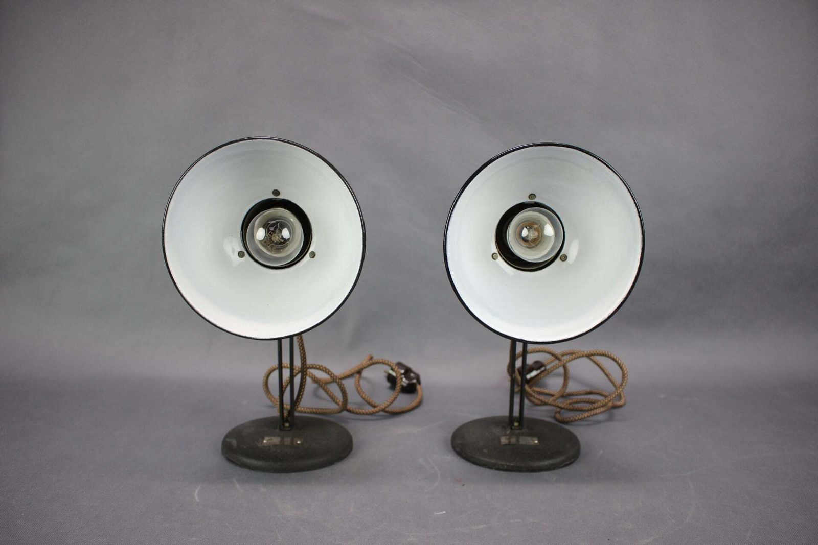 Paire de lampes de bureau industrielles réglables, 1955, Tchécoslovaquie photo buy