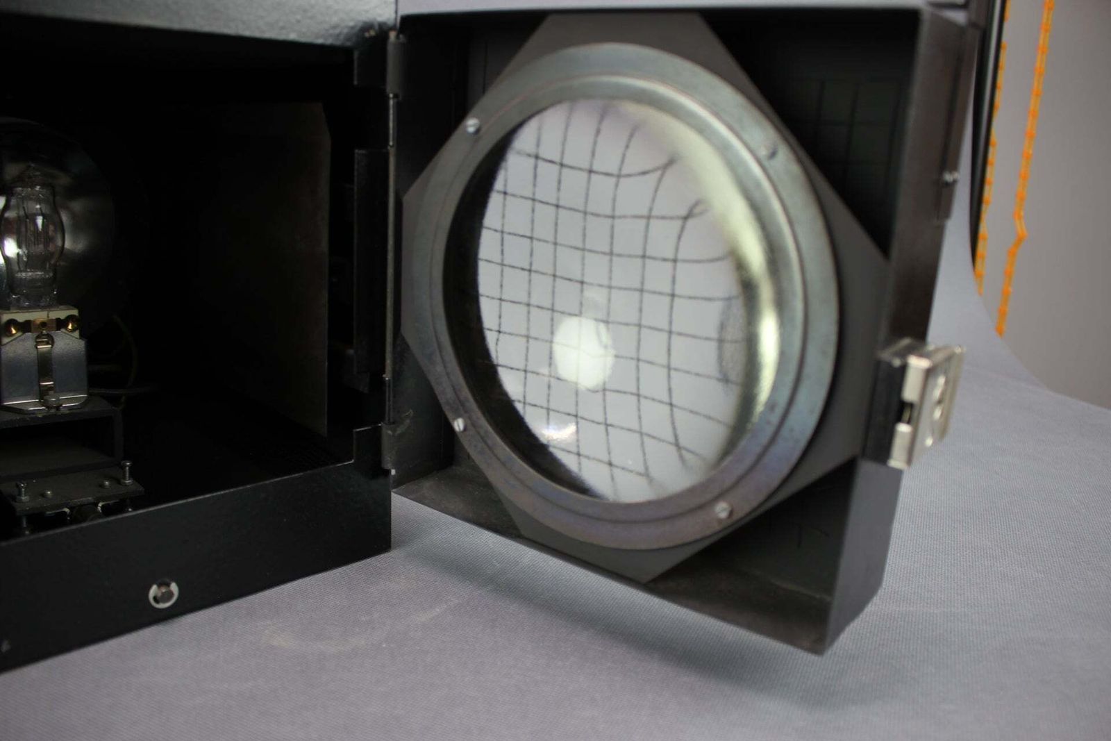 Projecteur de théâtre vintage Divadelni Technika Praha, années 1990 photo 503.0