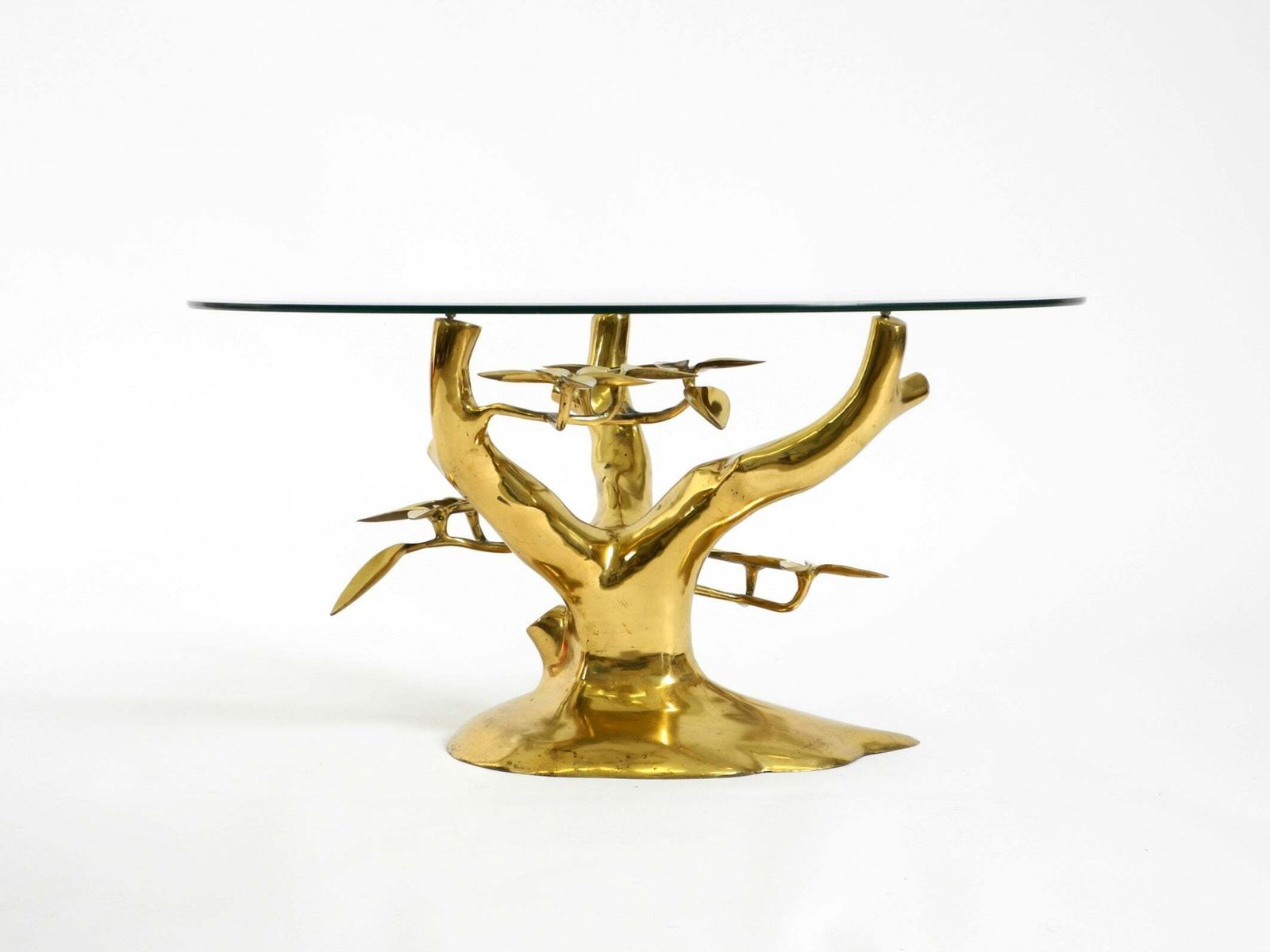 Table basse Bonsai en laiton doré au feu, par Willy Daro, années 1970 photo for sale