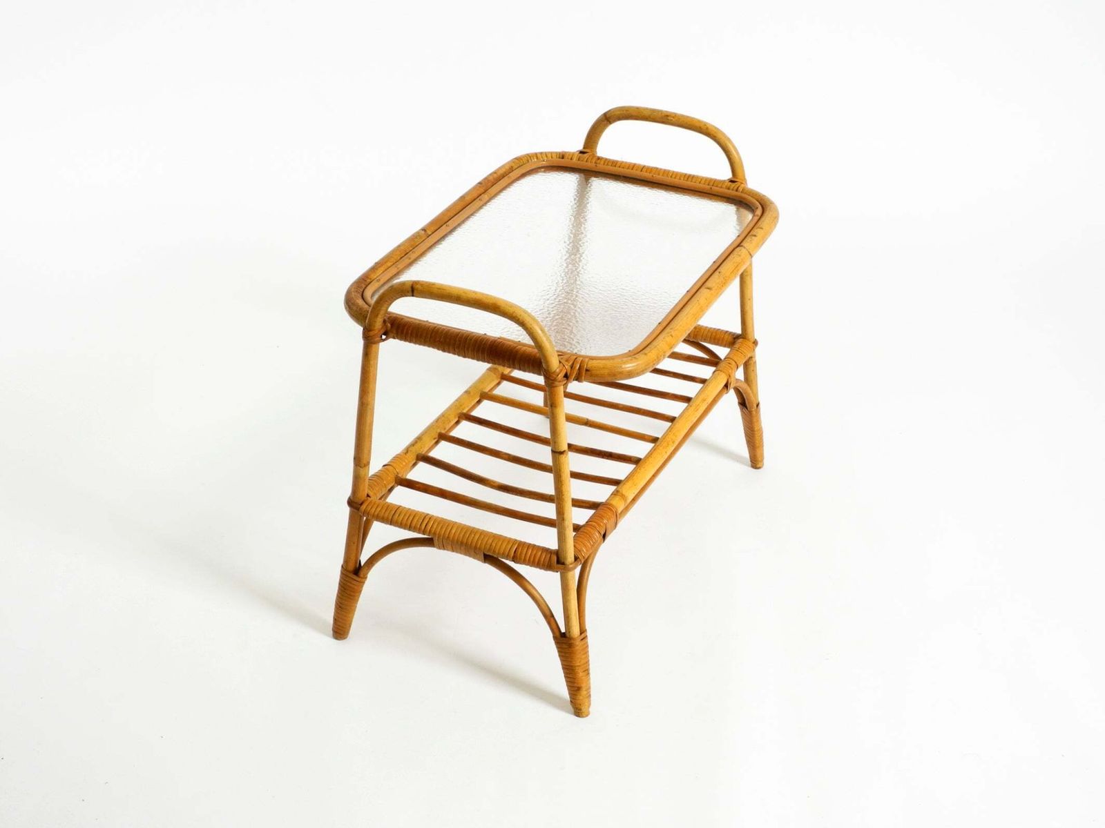 Klein Italiaans bamboe bijzettafeltje of salontafel uit de jaren 1960 met matglazen blad photo furniture