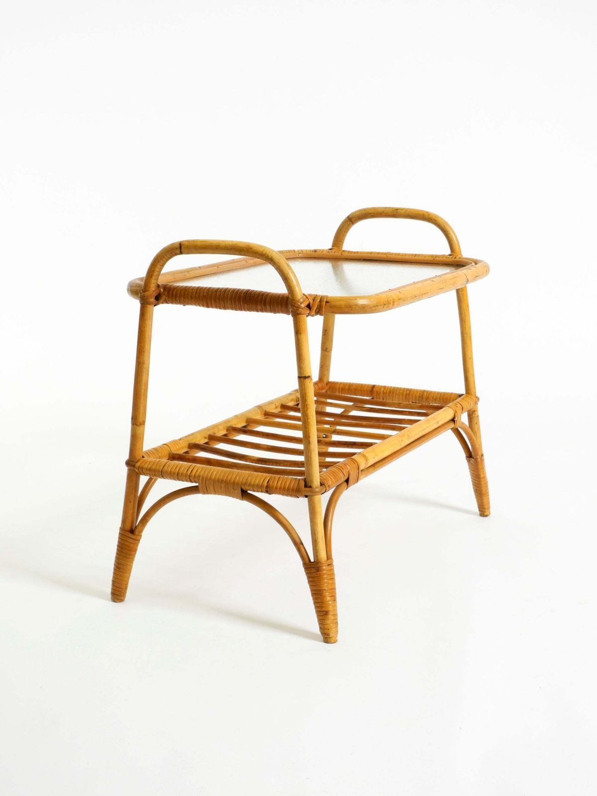 Klein Italiaans bamboe bijzettafeltje of salontafel uit de jaren 1960 met matglazen blad photo vintage