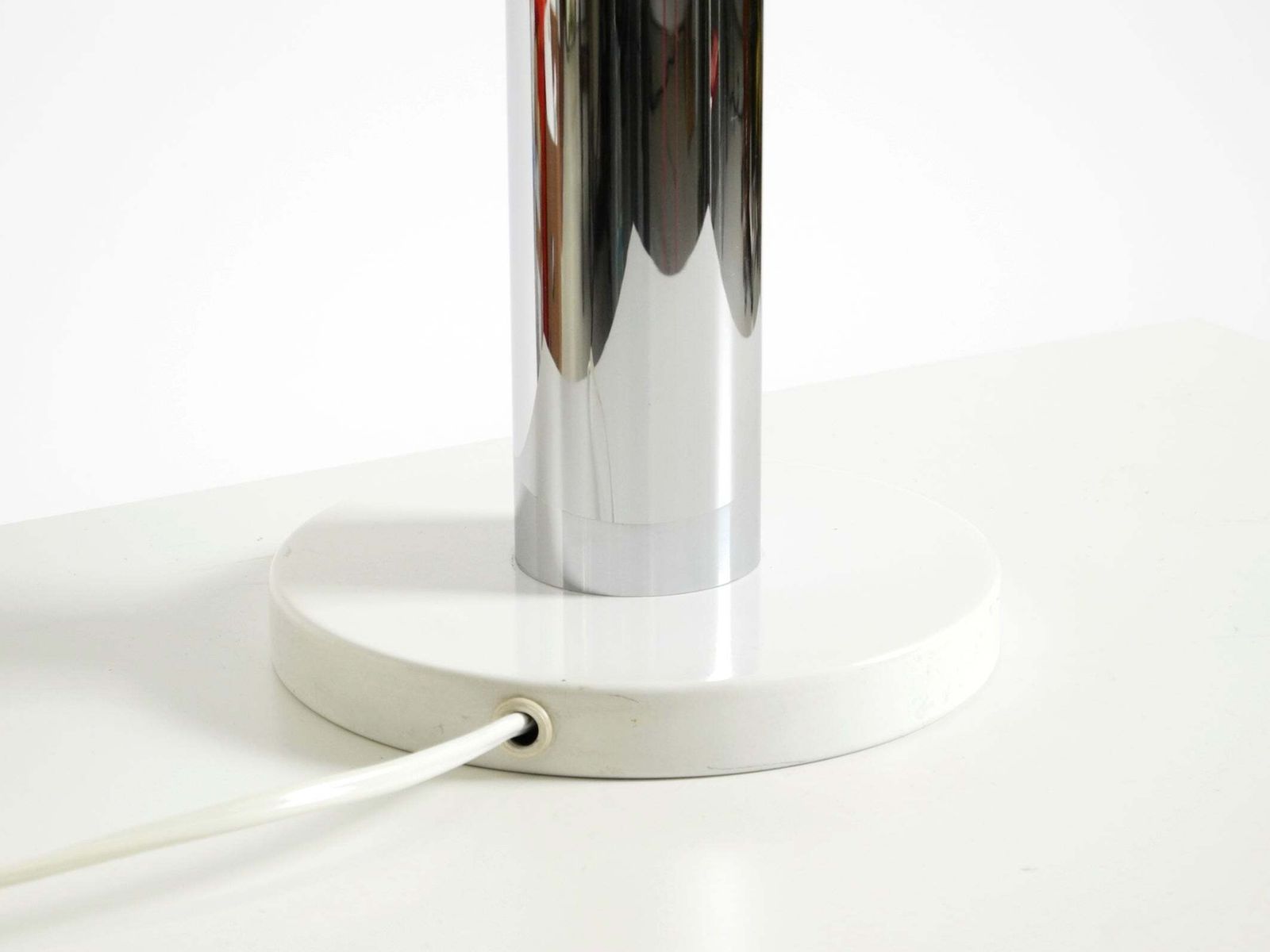 photo vinterior Very Rare 1960s White Space Age Metal Table Lamp By Kaiser Leuchten, In Very Goo