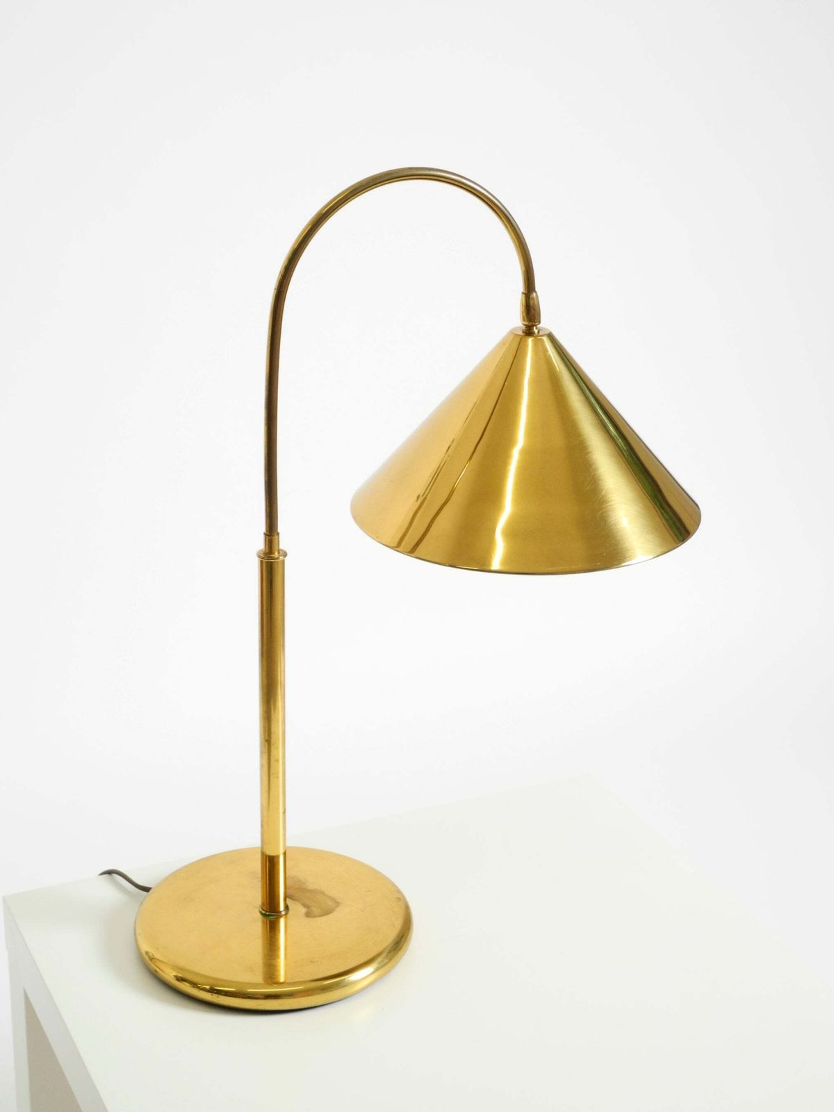 Large, Original Mid Century Modern Brass Table Lamp With A Conical Shade photo buy
