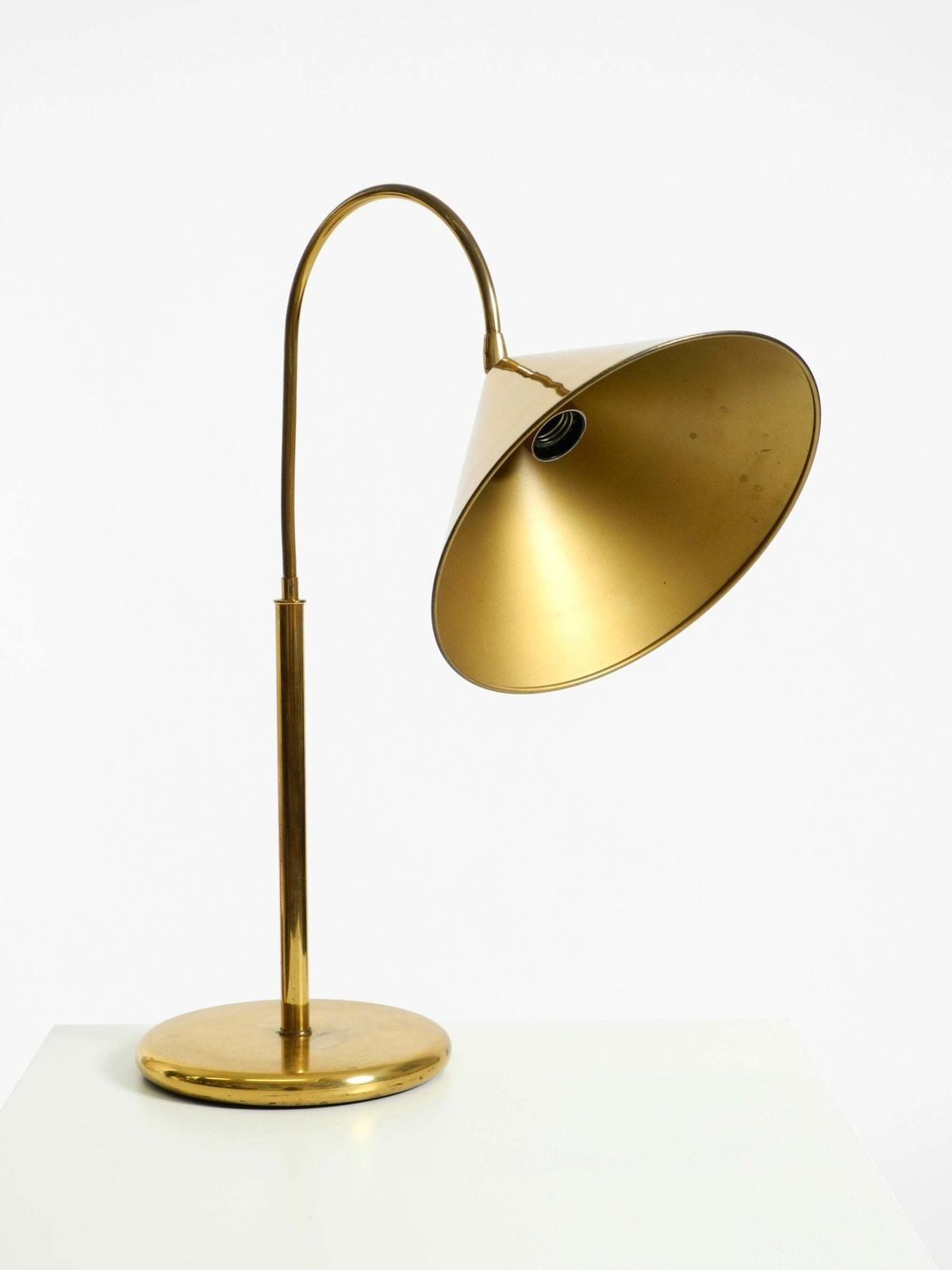 Large, Original Mid Century Modern Brass Table Lamp With A Conical Shade photo vintage