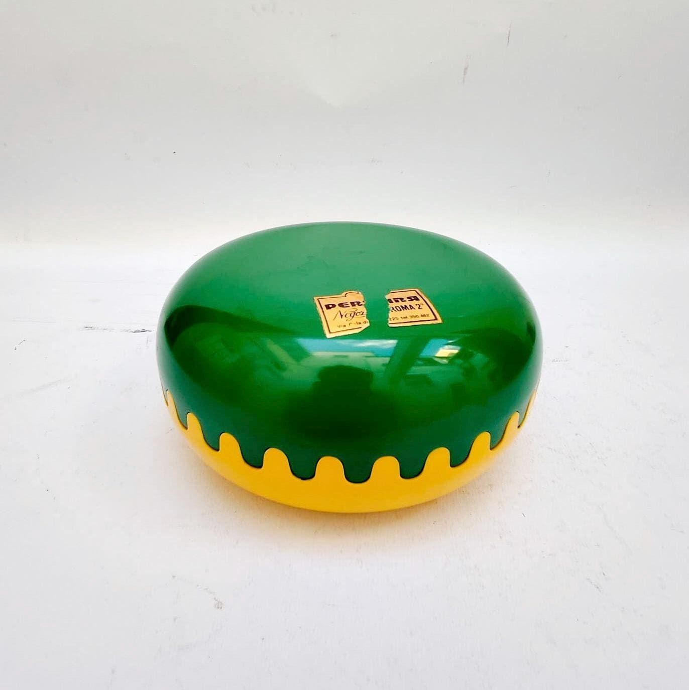 Clam Box Ashtray ontworpen door Alan Fletcher, Space Age Furniture, jaren 1970, gele en groene reclamebijen photo 269.0