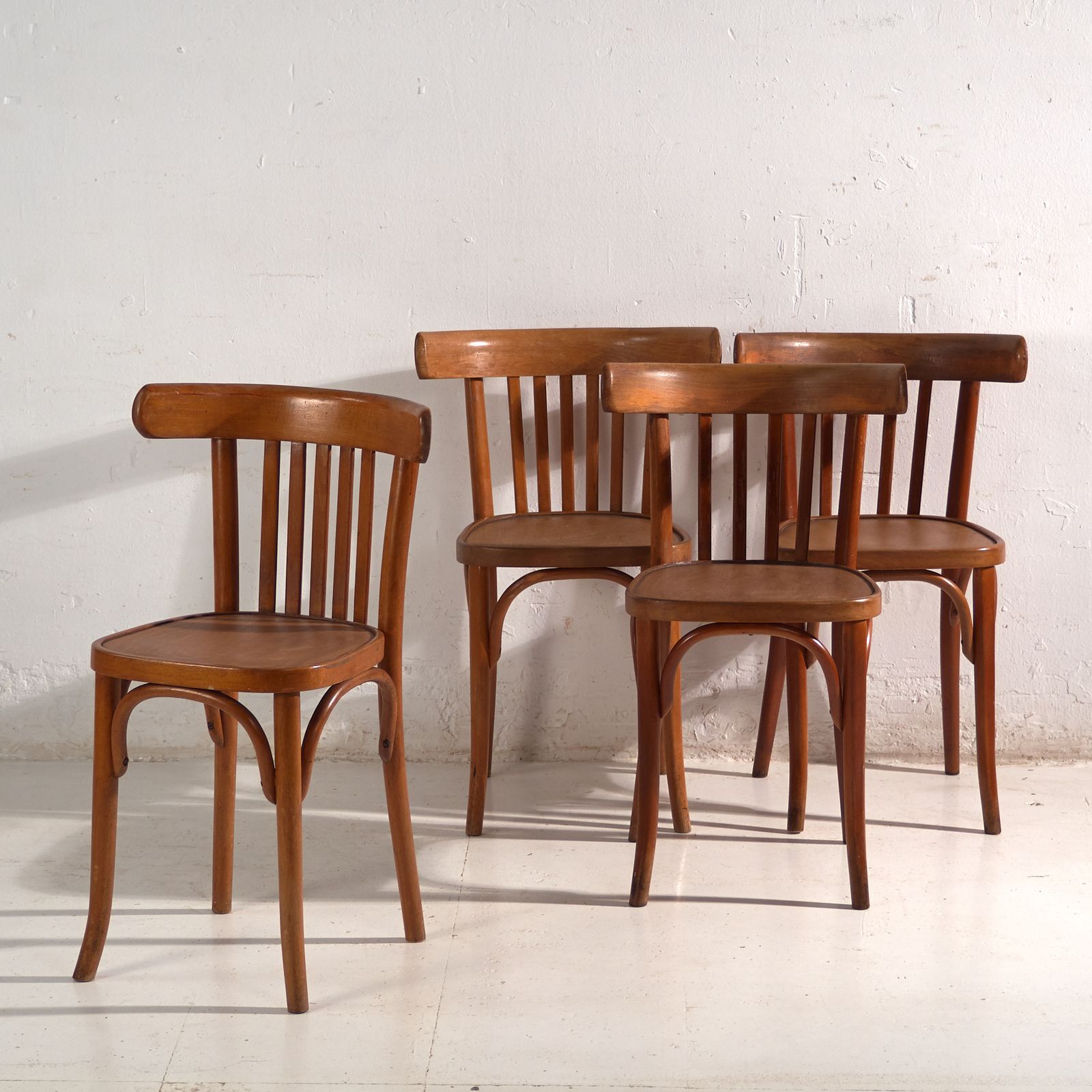 Chaises d'époque de style Thonet en bois courbé - Europe centrale, vers 1930 #4