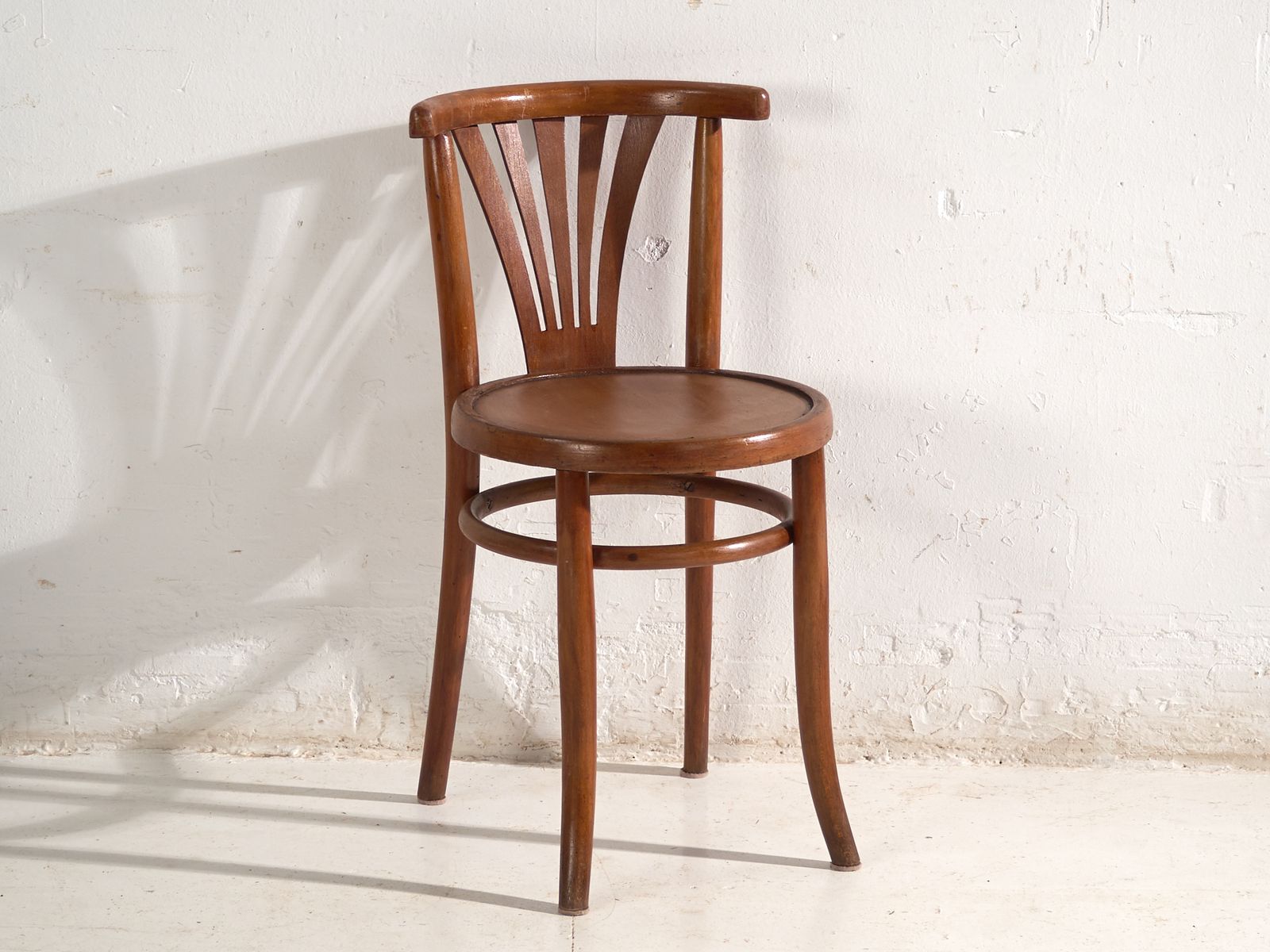 Mobilier Chaises d'époque de style Thonet en bois courbé, Hongrie, vers 1960 #7 photo