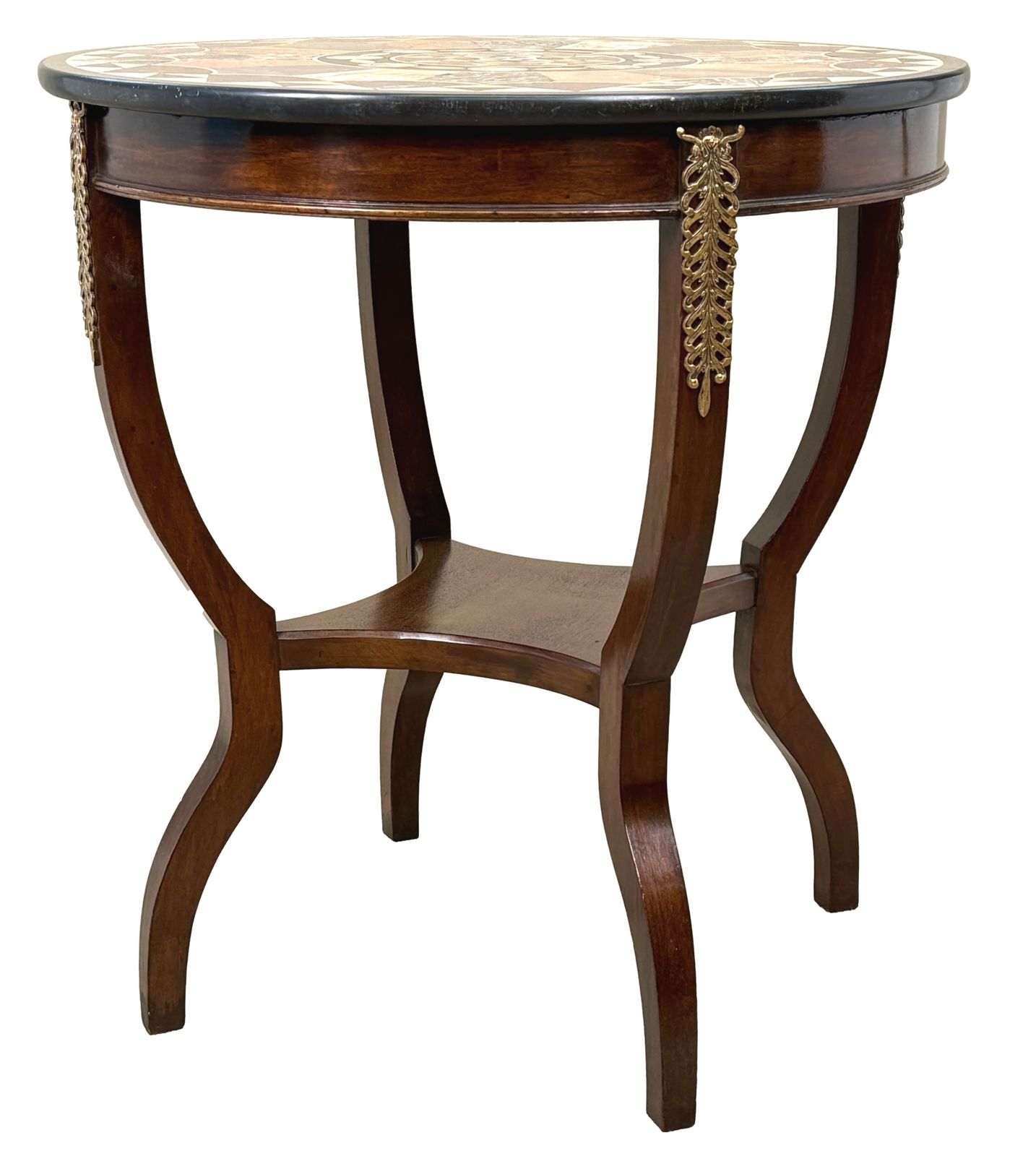 Ronde occasionaltafel met specimenmarmer, laat 19e eeuw, door James Shoolbred (Engeland, ca. 1890)