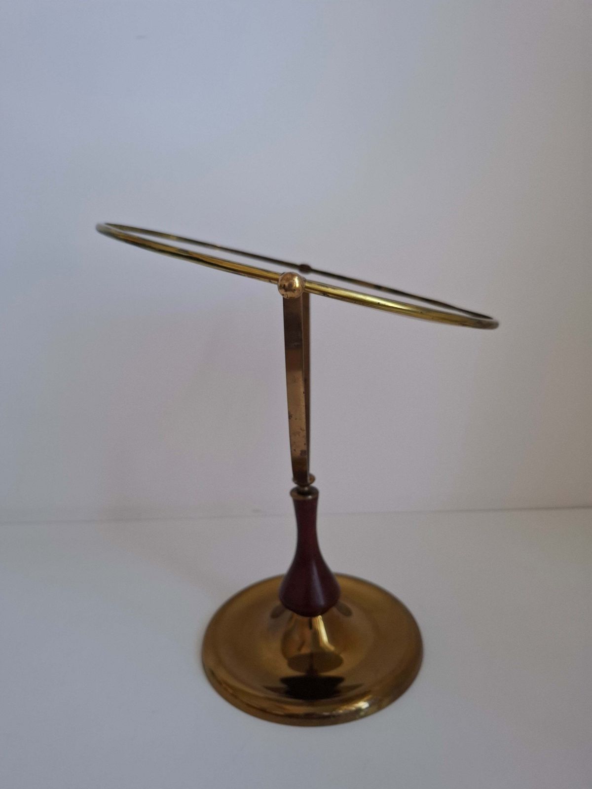 photo vintage Miroir de table pivotant mid-century en laiton et bois, Tchécoslovaquie, années 1960