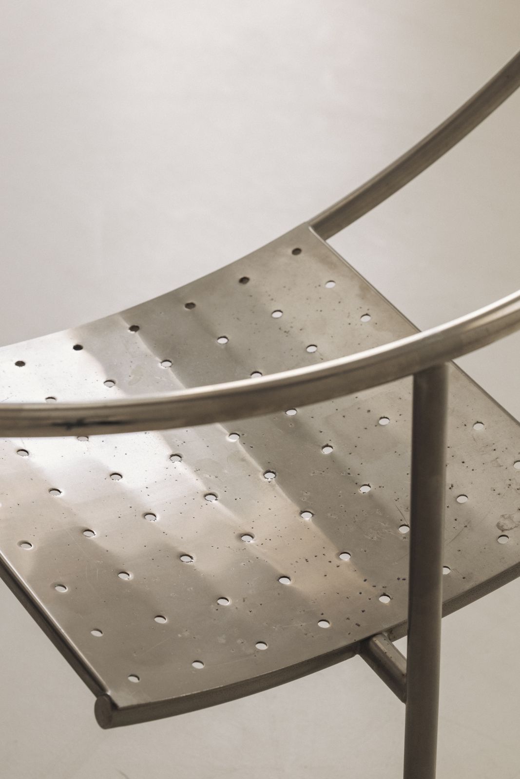 photo for sale Iconische 'Dr. Sonderbar' fauteuil van Philippe Starck voor XO, Frankrijk 1983