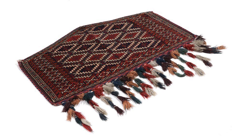 Antiek Yomut Tribal Vloerkleed, 114 × 71 cm, ca. jaren 1920 photo furniture