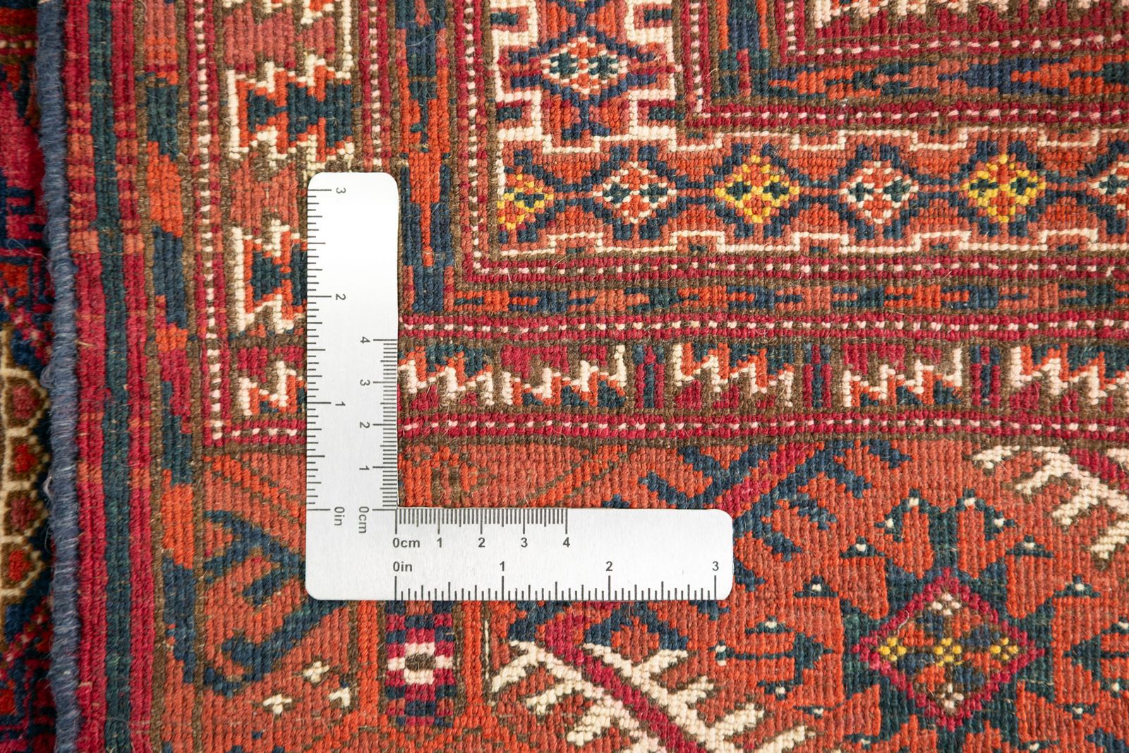 Mid-Century Bokhara vloerkleed, 200 × 114 cm, ca. jaren 1960 photo buy