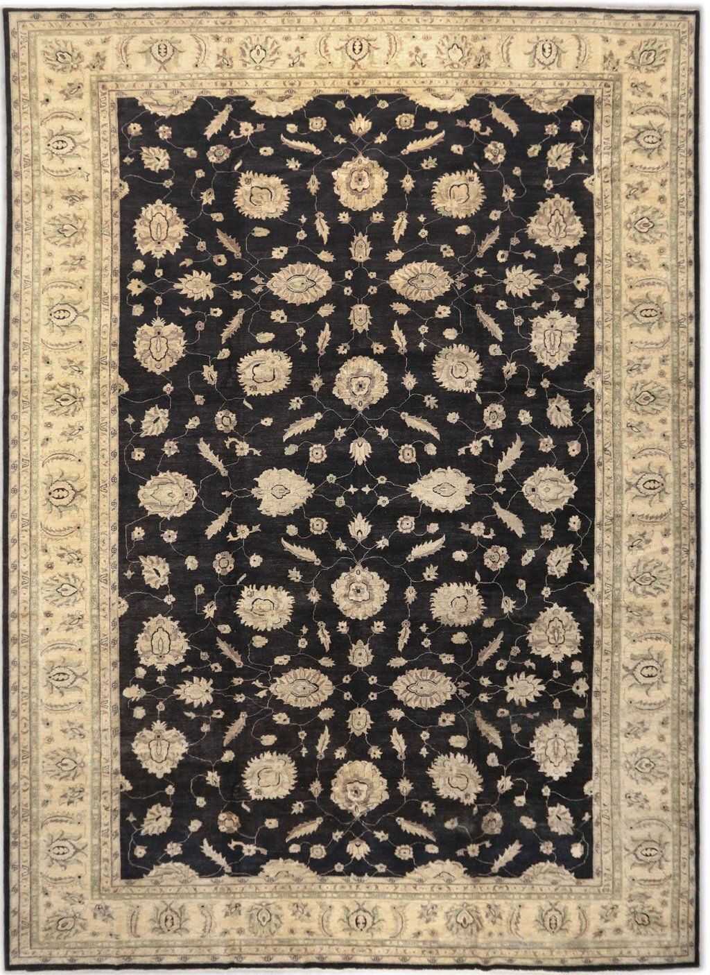 Vintage Ziegler stijl vloerkleed, zwart, 590 × 423 cm, ca. jaren 1990