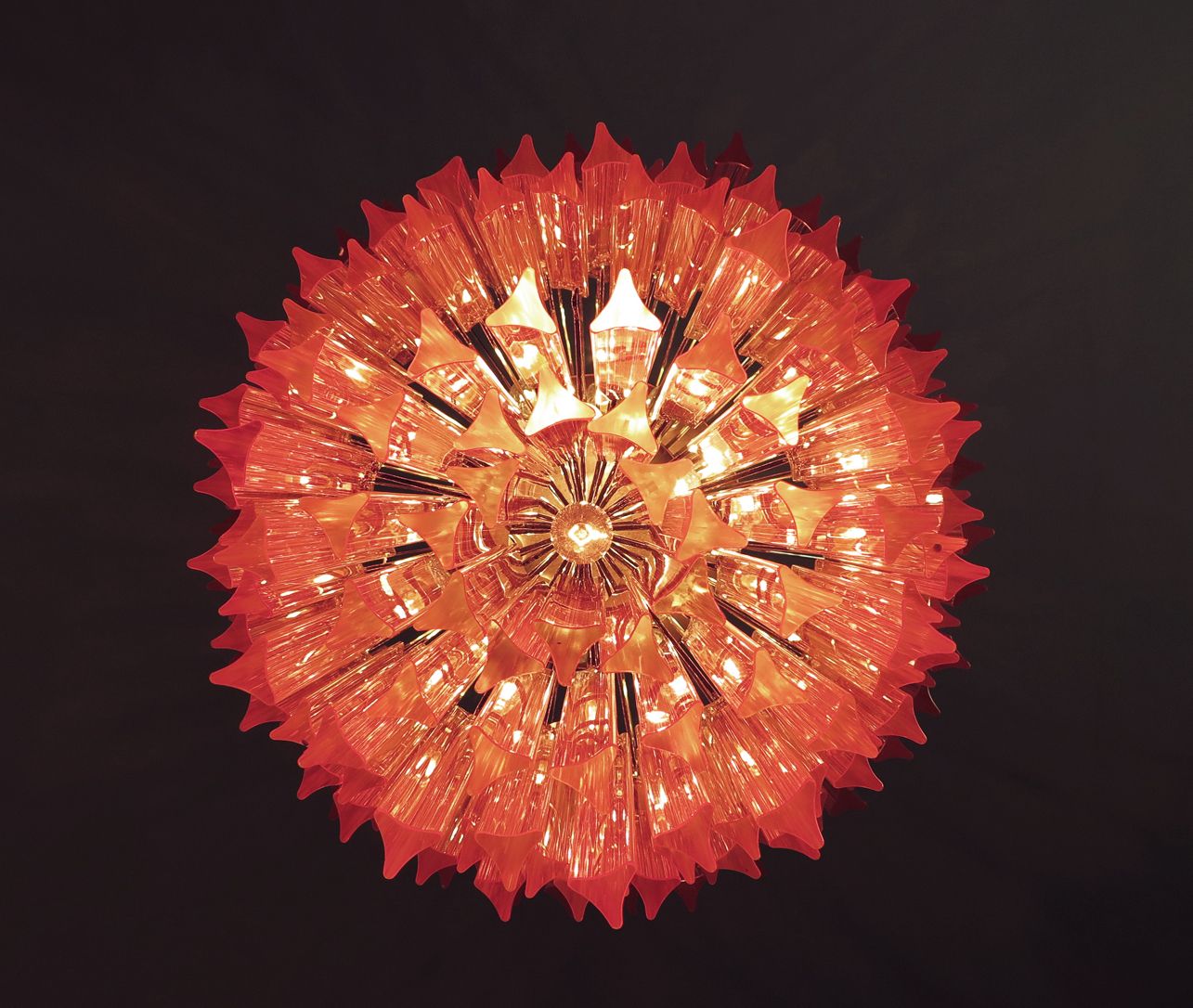 Huge Murano Chandelier Pink Triedri – 184 Prism   Mariangela Model photo Lighting