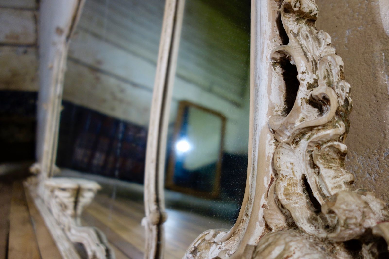 photo buy 19th Century French Painted Rococo Wall Mirror