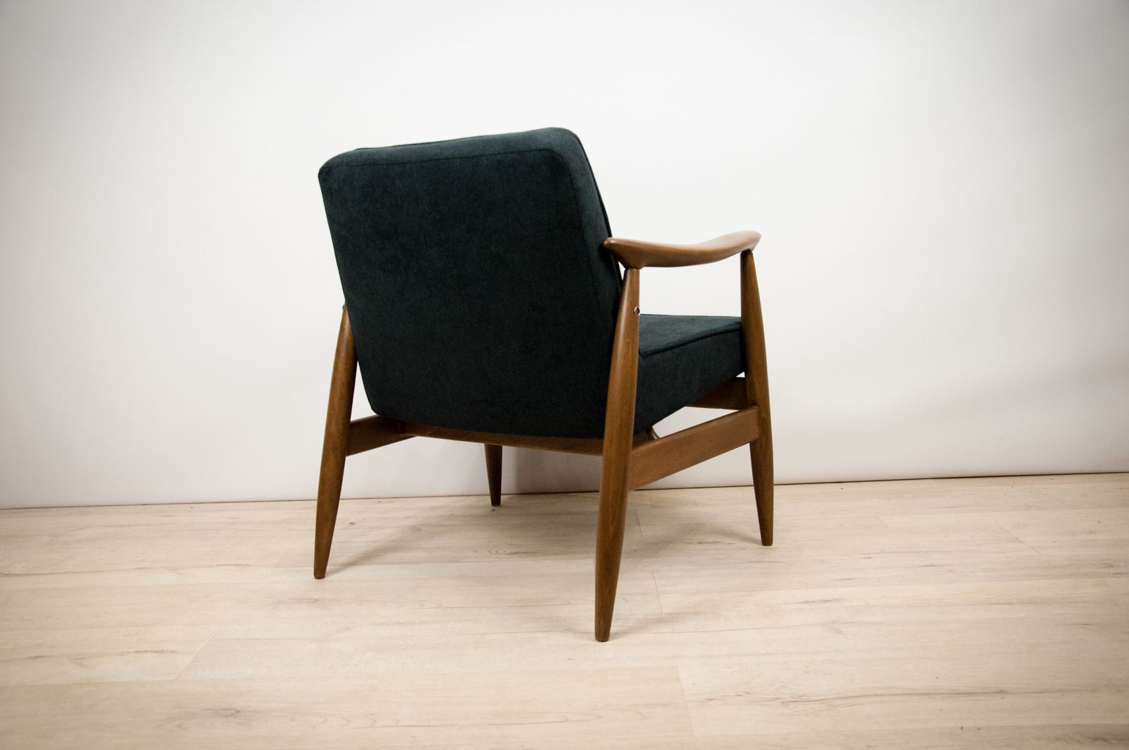 Gfm 87 Armchairs By Juliusz Kędziorek For Gościcińskie Fabryki Mebli, 1960s, Set Of 2 photo Furniture