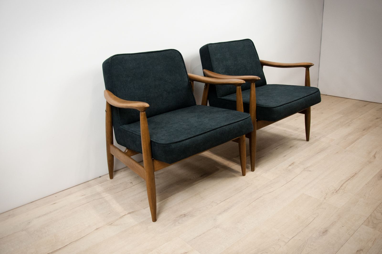 Gfm 87 Armchairs By Juliusz Kędziorek For Gościcińskie Fabryki Mebli, 1960s, Set Of 2