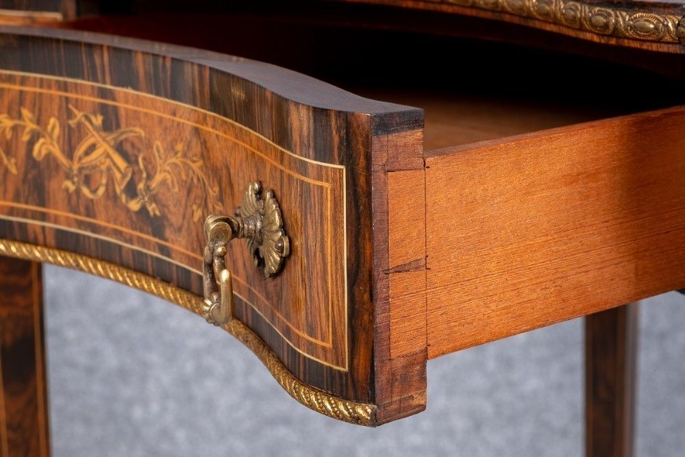 photo vintage Fine Rosewood & Inlaid Kidney Shaped Writing Table