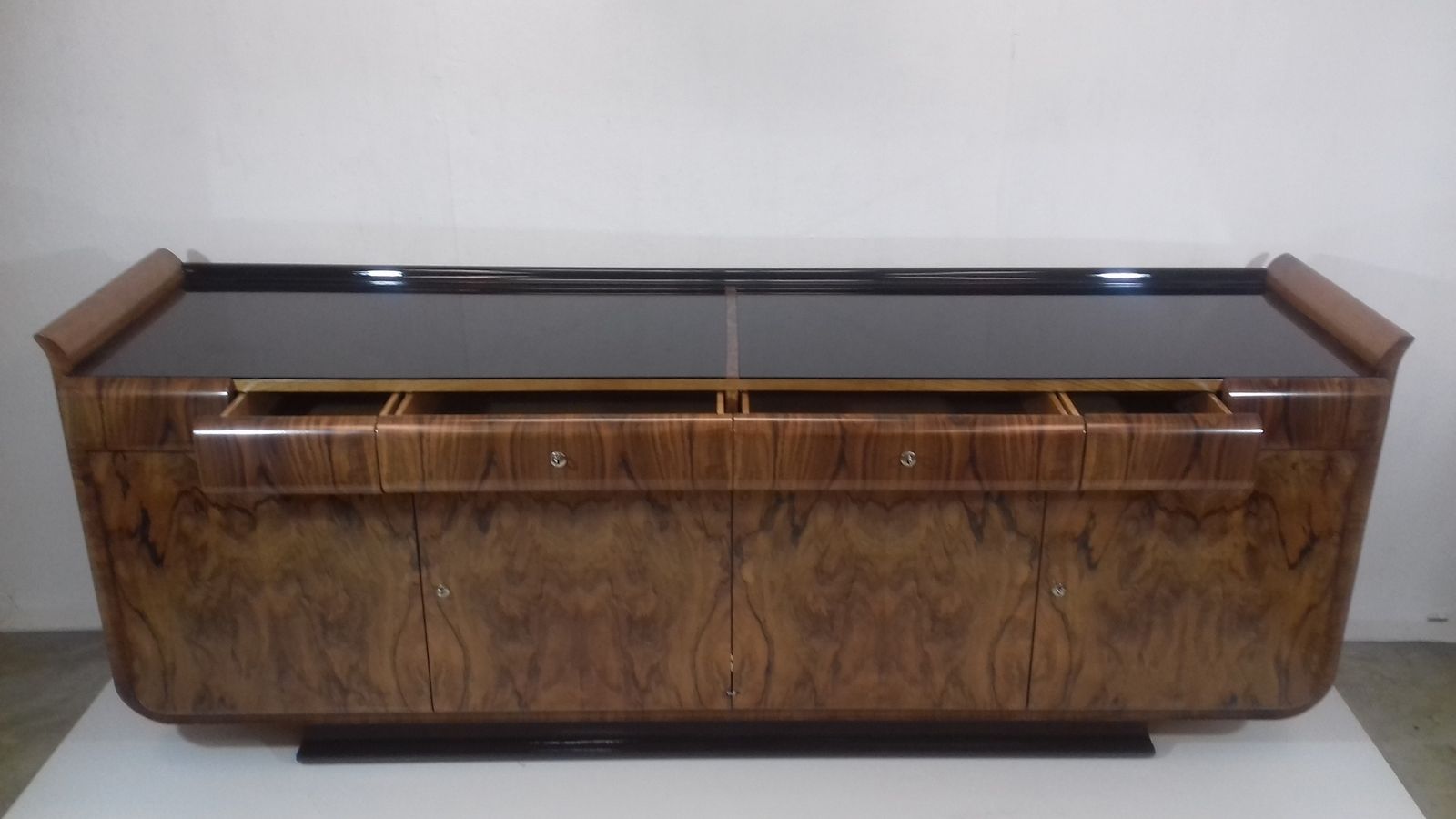 Set Of Art Deco Cabinet And Sideboard   Tulipan Designed By Jindřich Halabala, 1930´S. photo vinterior