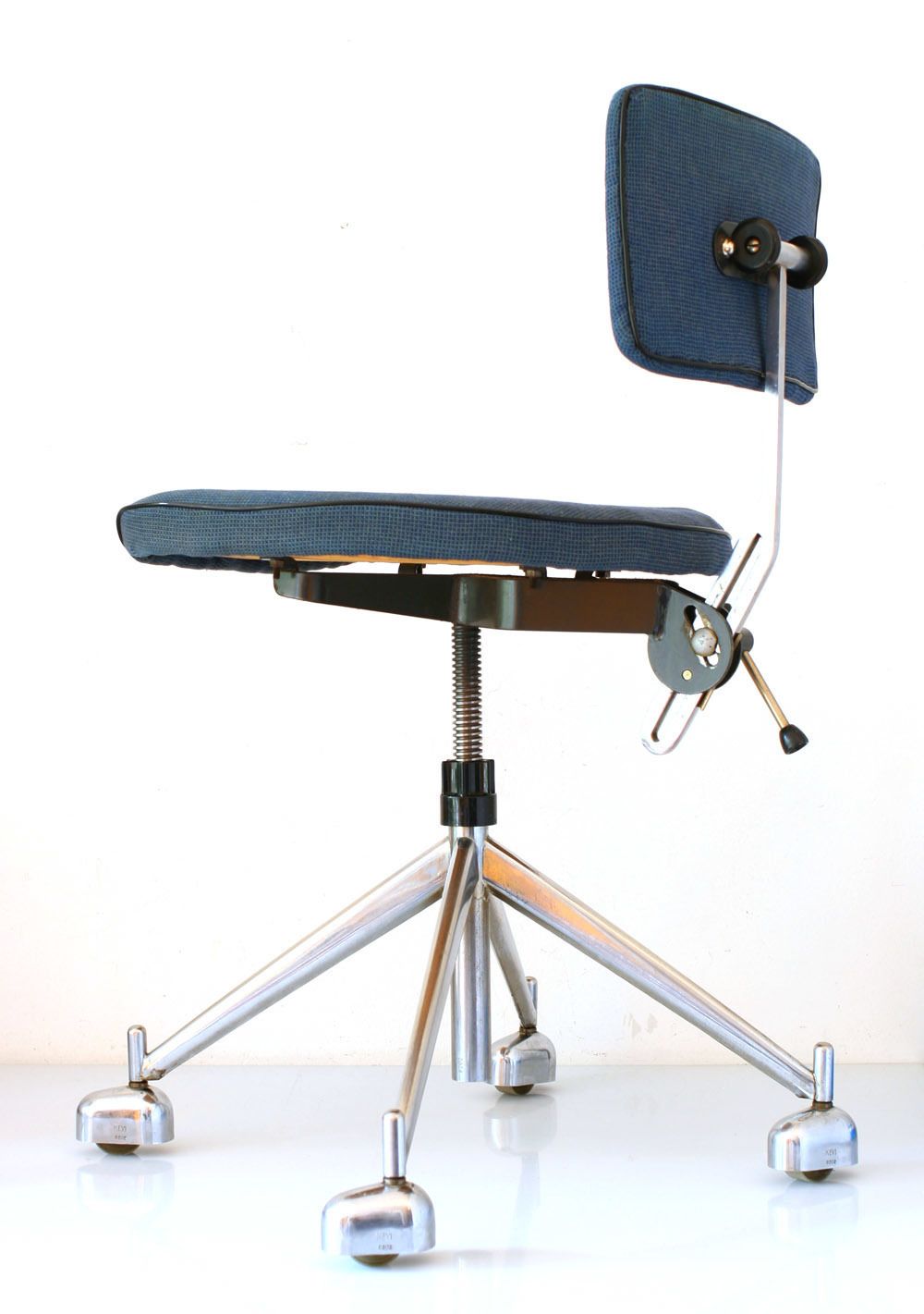 Kevi Verstelbare Retro Bureaustoel photo furniture