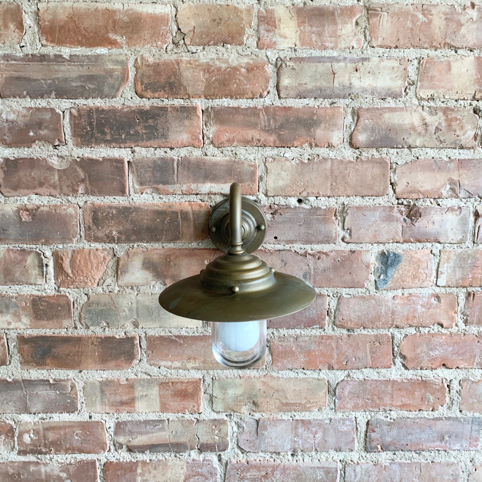 Contemporary Small Aged Brass Swan Neck Shaded Wall Light photo for sale