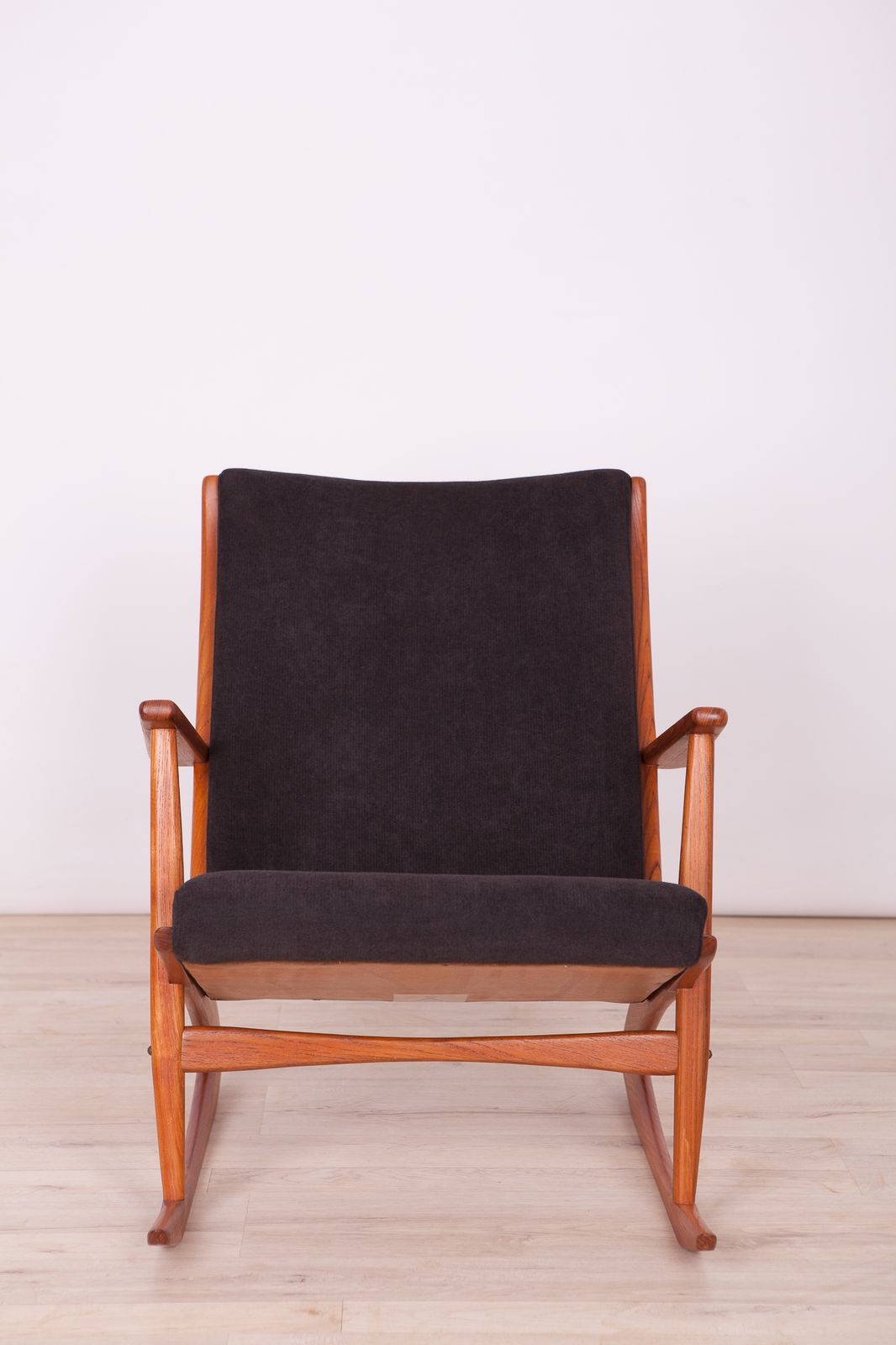 Mid Century Model 97 Rocking Chair By G. Jensen For Kubus, 1950s photo vinterior