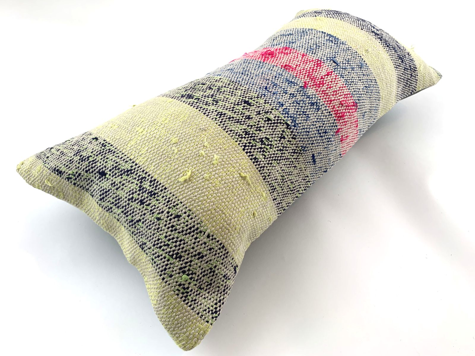 Handgemaakte Kilim Kussenhoes, 60x30 Cm, 24x12 Inch – Antiek Vintage Boho, Decoratief, Turks Kilim photo furniture