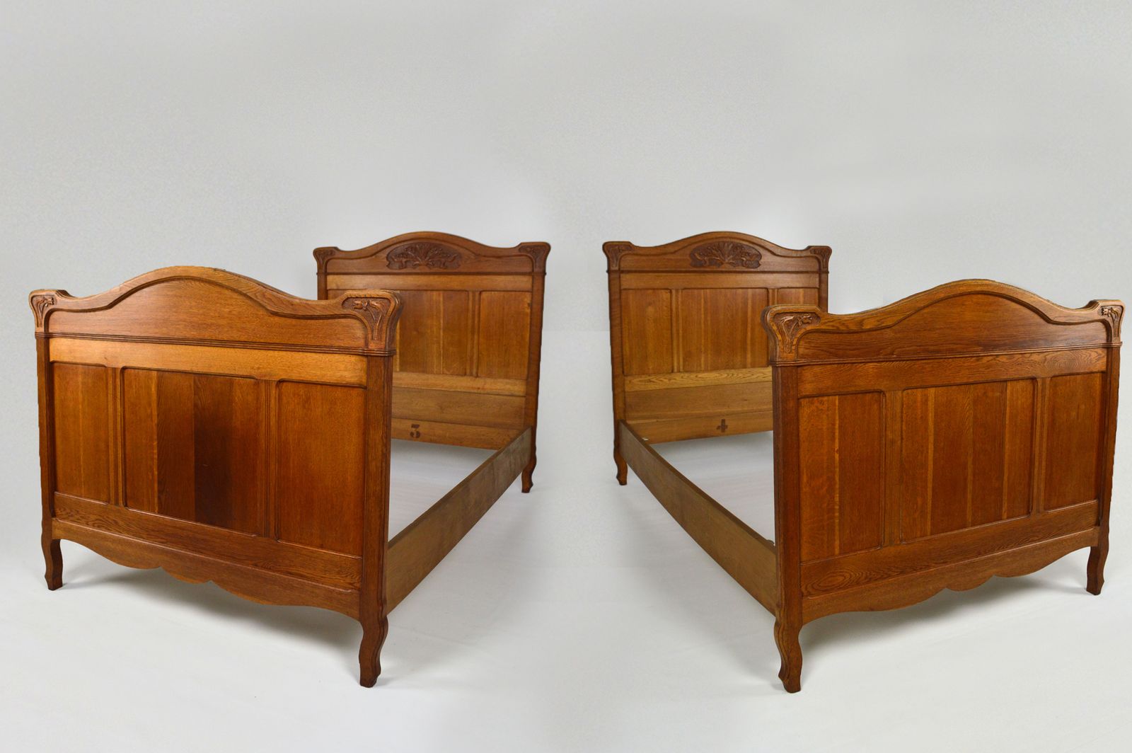 French Art Nouveau Twin Beds Bedroom Set Of 3 In Solid Carved Oak, Circa 1910 photo 5160.0