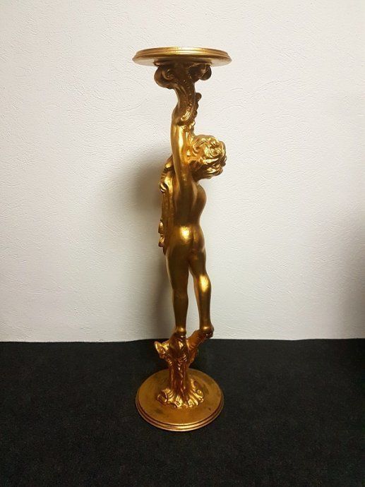 864.0 Gold Wooden Pillar With Angel Motif photo